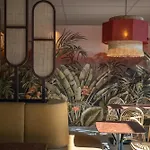 Oceania Hotel 3*